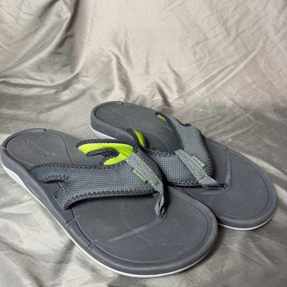 Simms Challenger Flip Flops Mens 13 Gray Green Casual Sandals Thongs Mesh Straps